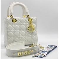 Сумка Christian Dior Lady белая с золотым логотипом